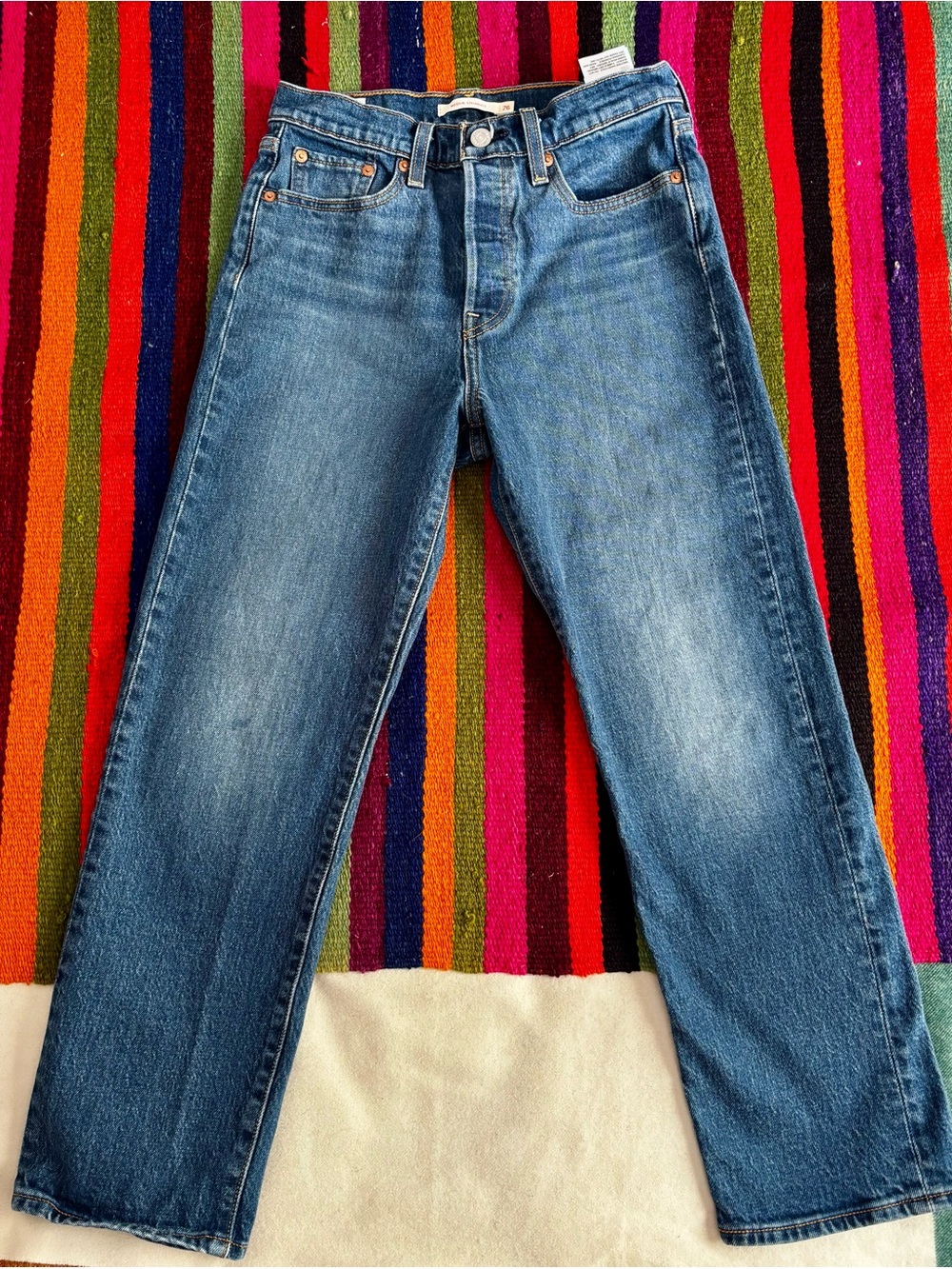Premium Levi’s- Vintage Style Wash-size 26/26